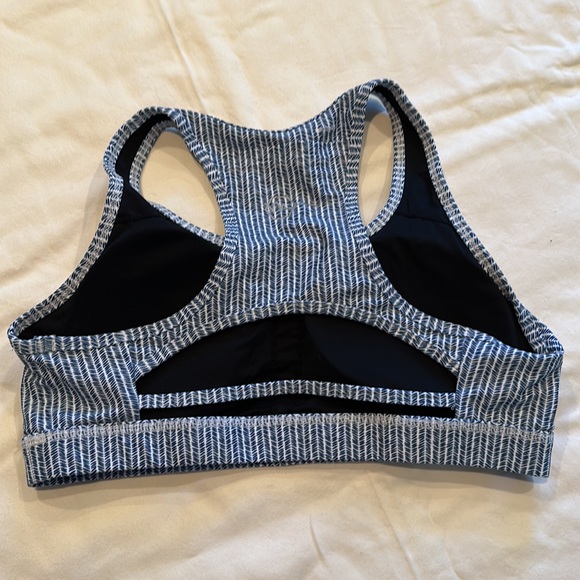 Maven Thread bra, size large - Picture 2 of 4